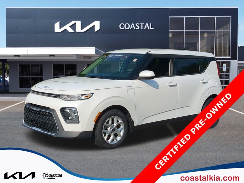 Certified 2022 Kia Soul LX w/ Technology Package image 1