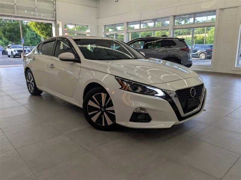 Certified 2021 Nissan Altima 2.5 SL image 1