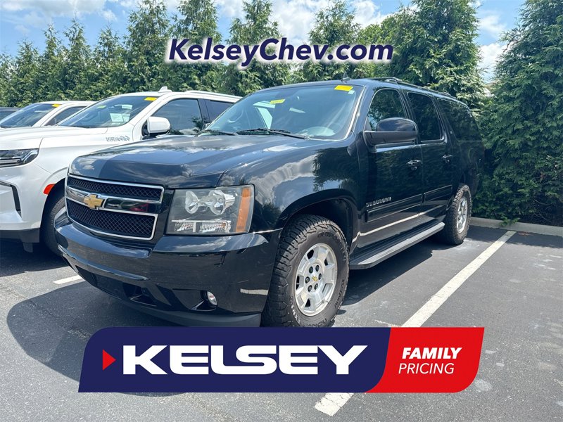Used 2014 Chevrolet Suburban LT image 1