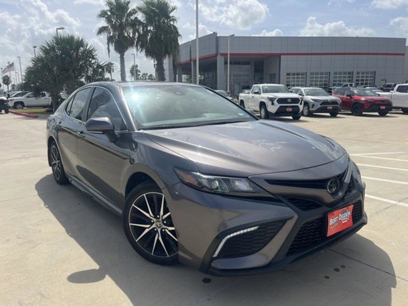Certified 2023 Toyota Camry SE image 1