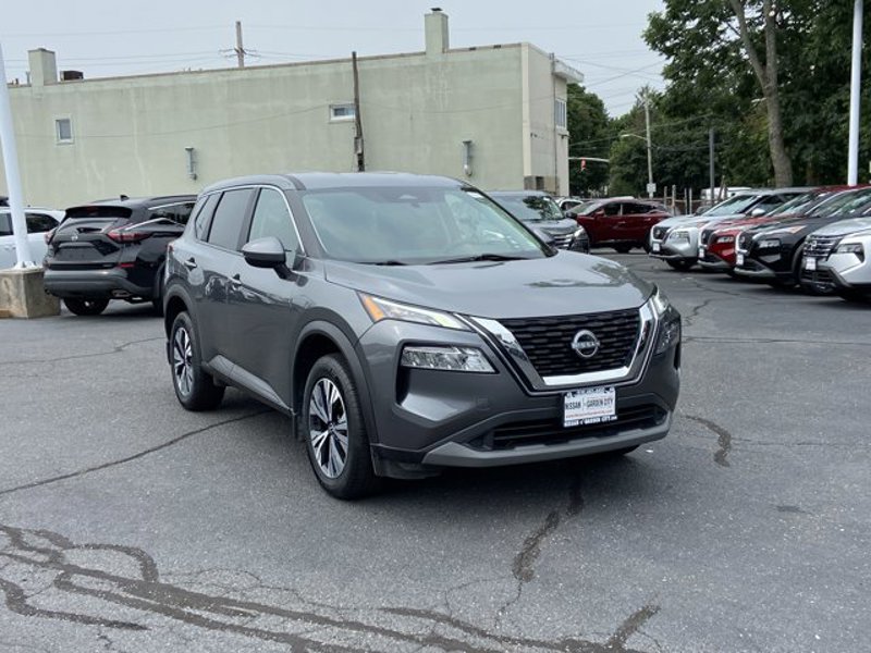 Certified 2022 Nissan Rogue SV image 1