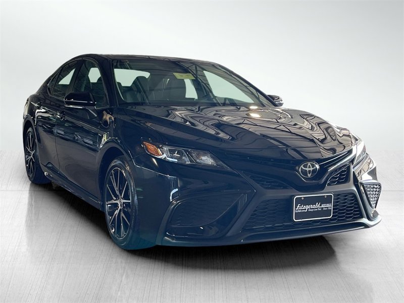Certified 2024 Toyota Camry SE image 1