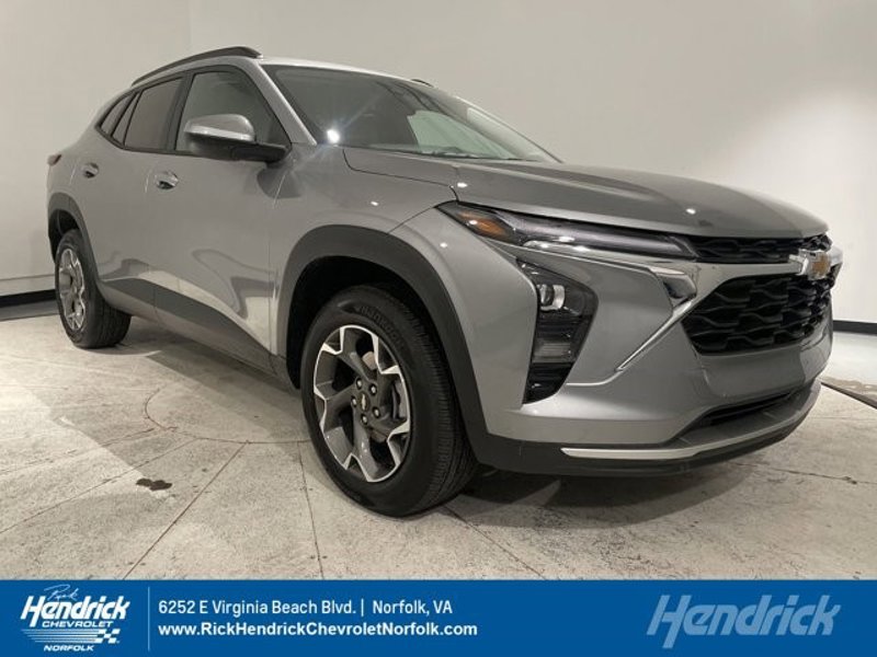 Certified 2024 Chevrolet Trax LT w/ LT Convenience Package image 1