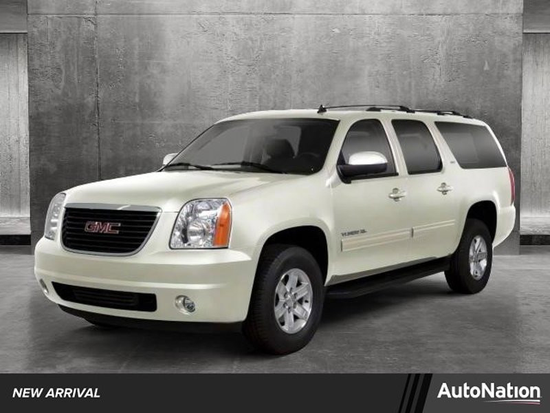 Used 2011 GMC Yukon XL Denali image 1