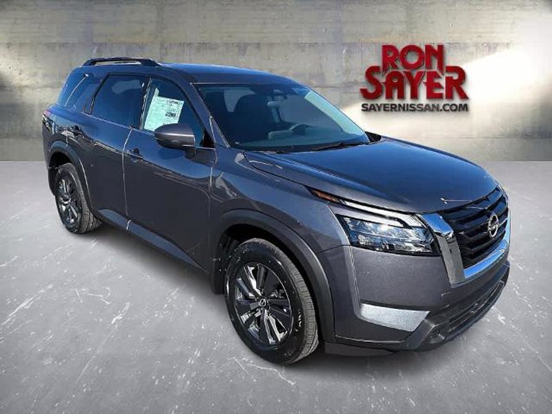 Certified 2024 Nissan Pathfinder SV image 1