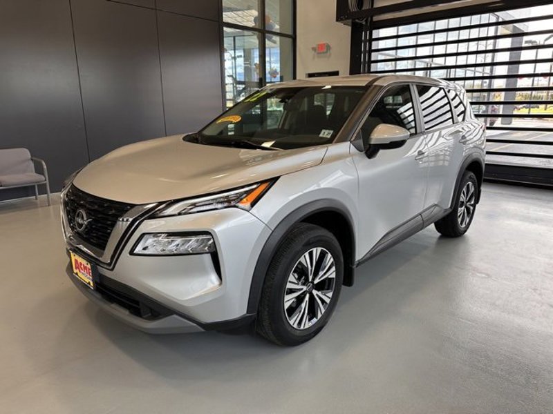 Certified 2022 Nissan Rogue SV image 1