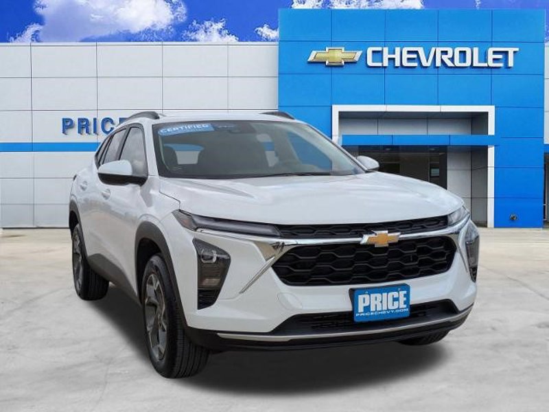 Certified 2025 Chevrolet Trax LT w/ Driver Confidence Package image 1