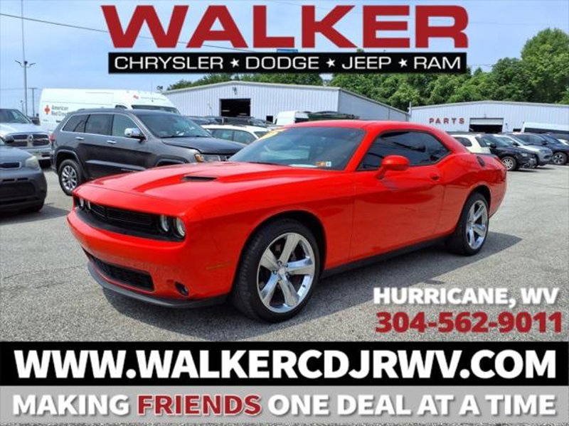Certified 2023 Dodge Challenger SXT w/ Plus Package image 1