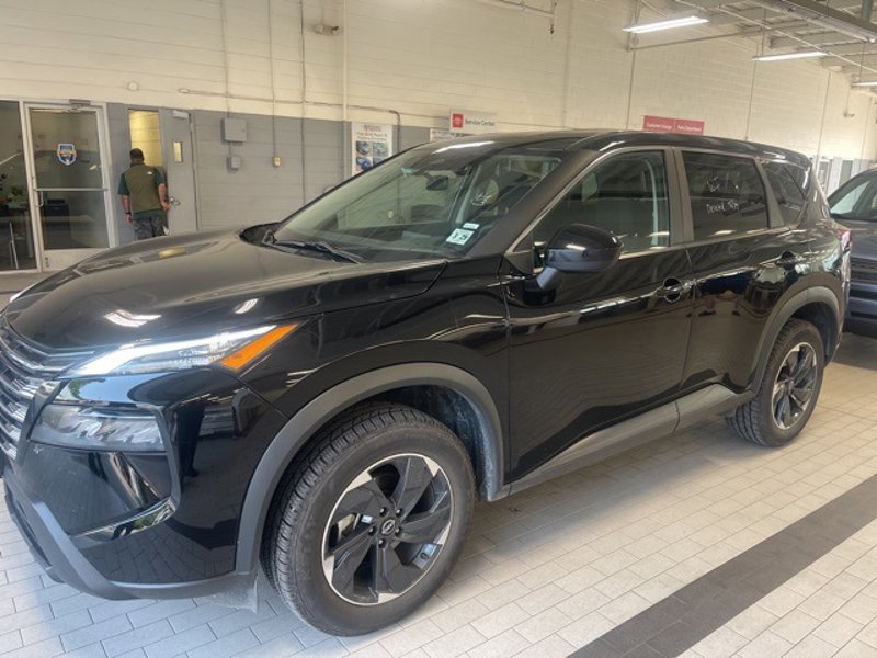 Certified 2024 Nissan Rogue SV image 1