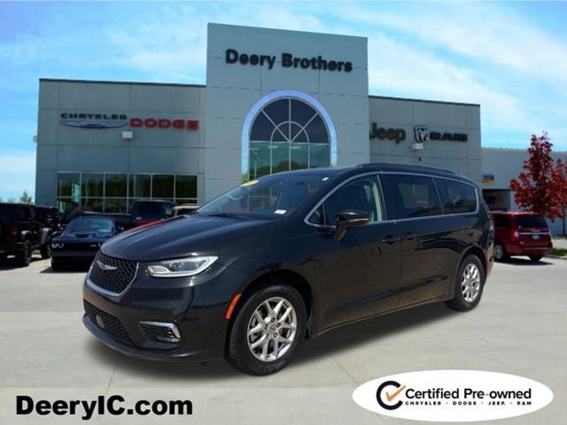 Certified 2022 Chrysler Pacifica Touring-L image 1