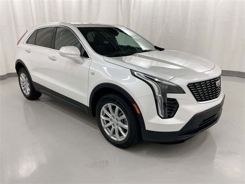 Certified 2023 Cadillac XT4 Luxury w/ Cold Weather Package image 1