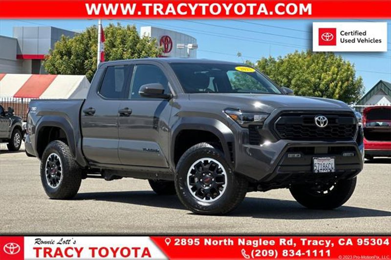 Certified 2025 Toyota Tacoma Limited image 1
