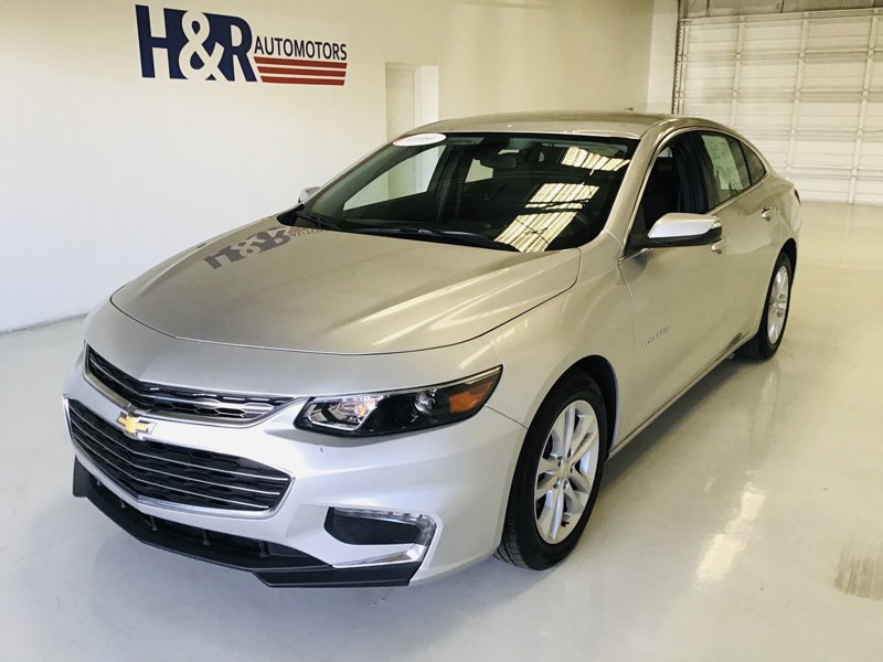 Used 2018 Chevrolet Malibu LT image 1