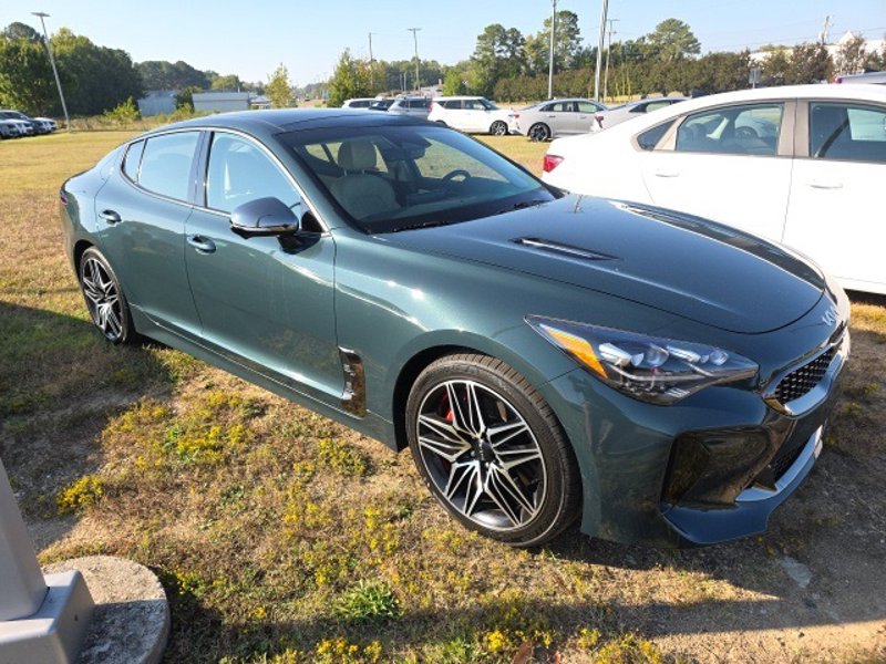 Certified 2023 Kia Stinger GT2 image 1