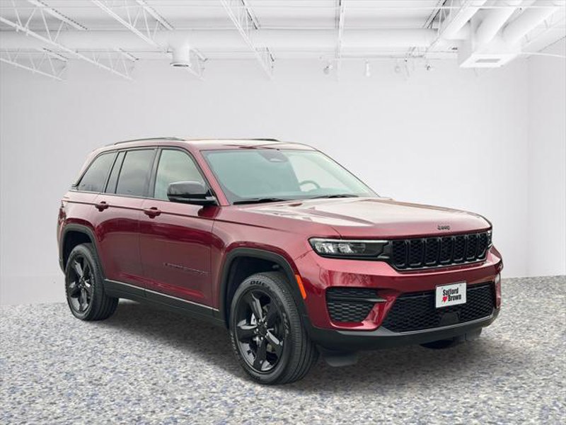 Certified 2022 Jeep Grand Cherokee Altitude image 1