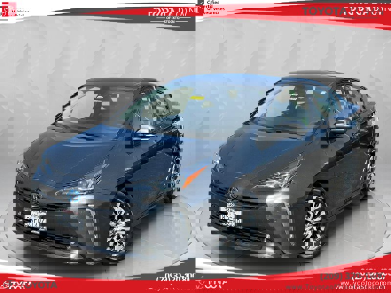 Certified 2021 Toyota Prius XLE image 1
