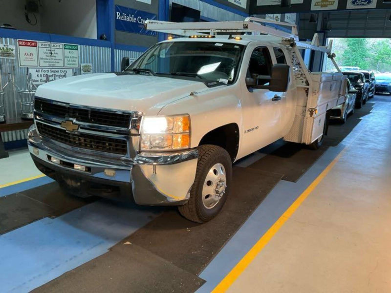 Used 2008 Chevrolet Silverado 3500 W/T image 1