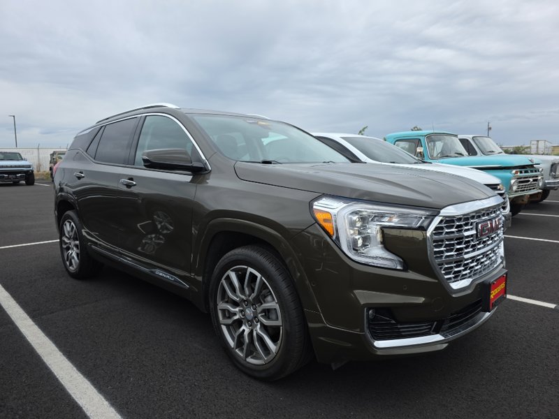 Used 2023 GMC Terrain Denali w/ Denali Premium Package image 1