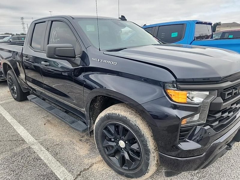 Used 2022 Chevrolet Silverado 1500 Custom image 1
