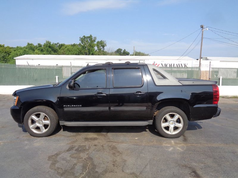 Used 2010 Chevrolet Avalanche LS w/ Interior Plus Package image 1