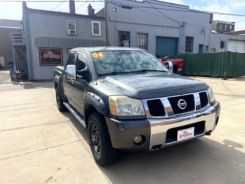 Used 2004 Nissan Titan LE w/ (SAB) Side-Airbag Pkg image 1