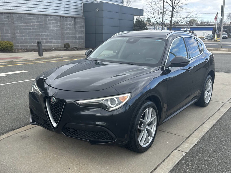 Used 2018 Alfa Romeo Stelvio Ti Lusso image 1
