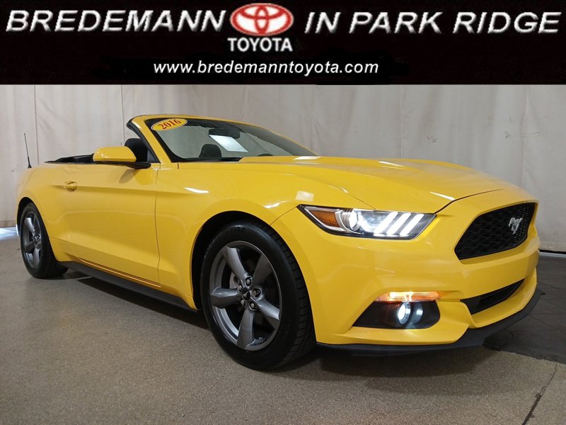 Used 2016 Ford Mustang Convertible w/ Equipment Group 051A image 1