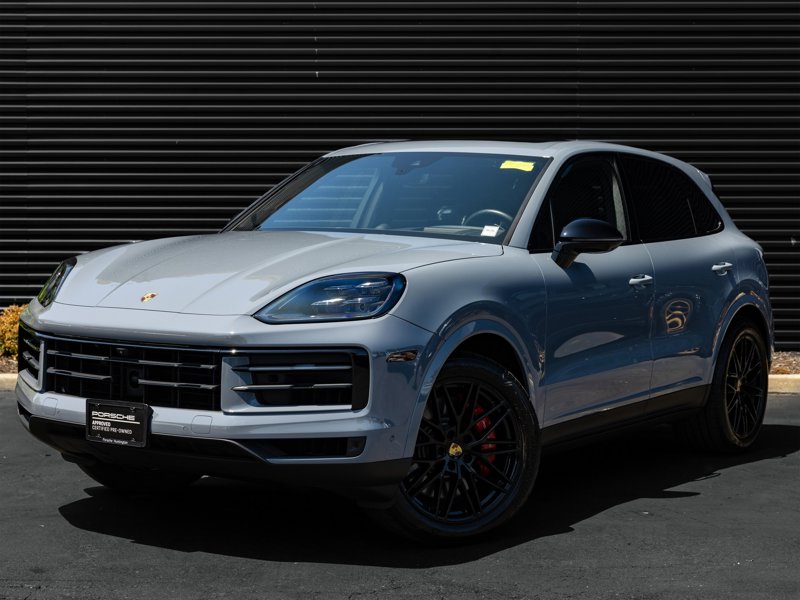 Certified 2024 Porsche Cayenne S image 1