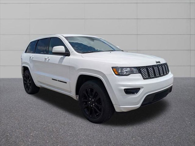 Certified 2020 Jeep Grand Cherokee Altitude image 1