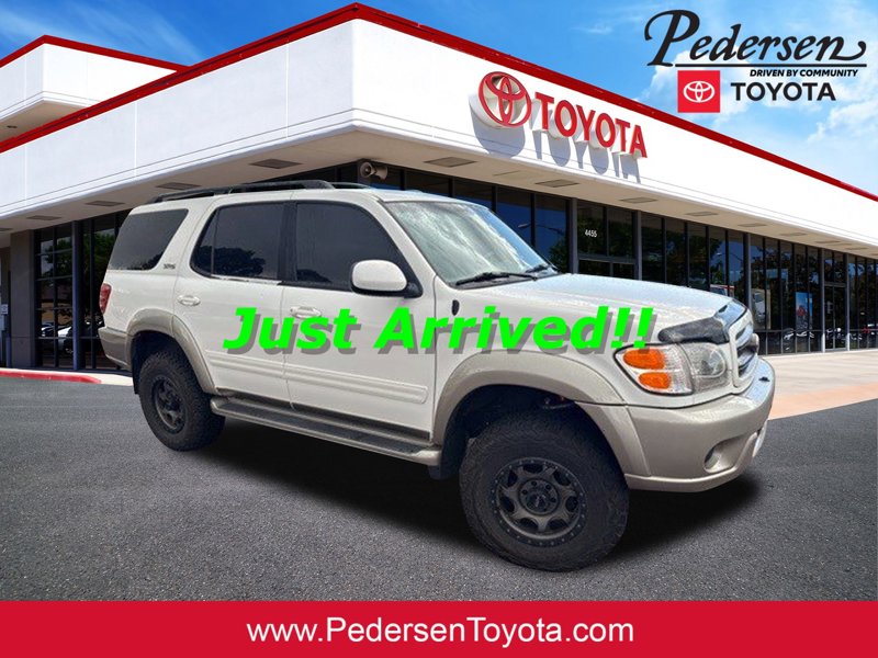 Used 2004 Toyota Sequoia SR5 image 1