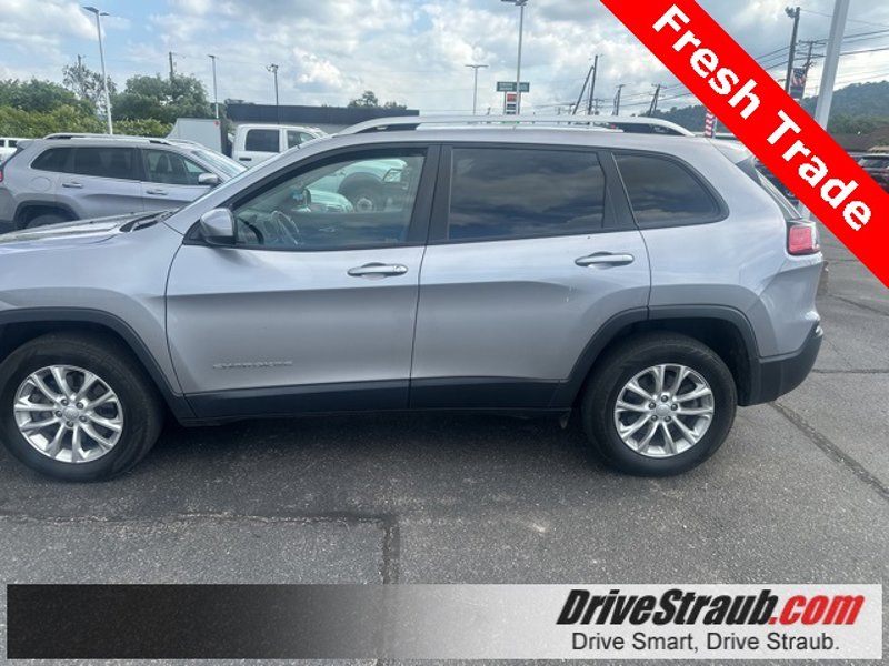 Used 2020 Jeep Cherokee Latitude w/ Cold Weather Group image 1