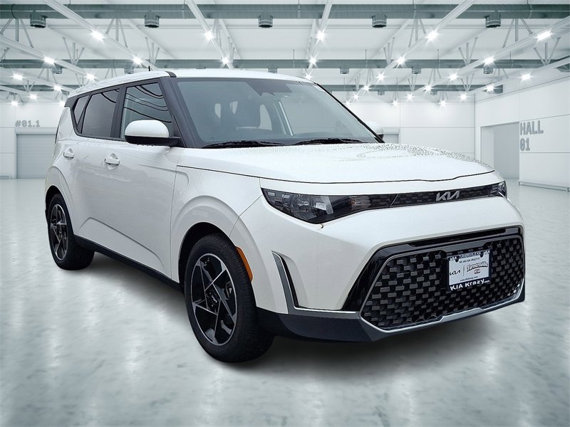 Certified 2024 Kia Soul EX image 1