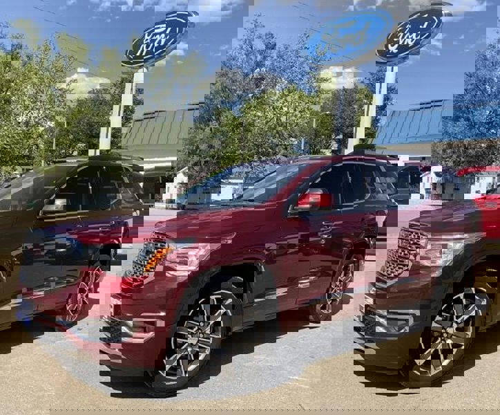 Used 2018 GMC Acadia Denali image 1