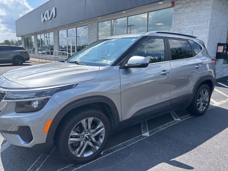 Used 2021 Kia Seltos S image 1