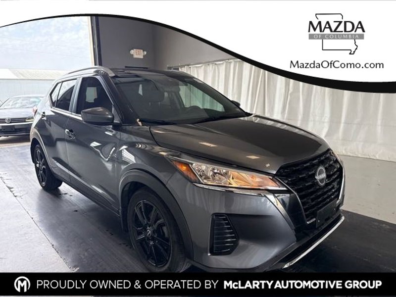 Used 2024 Nissan Kicks SV image 1