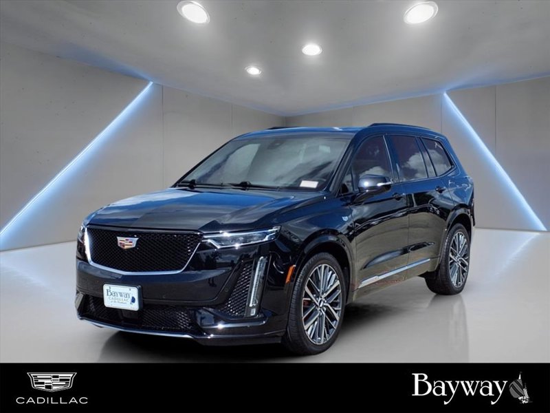 Certified 2022 Cadillac XT6 Sport w/ Platinum Package image 1