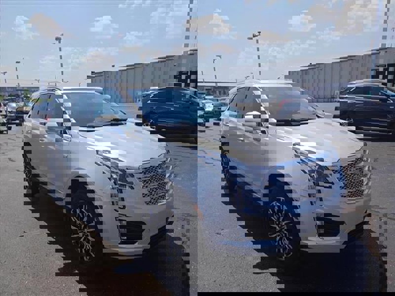 Used 2018 Cadillac XT5 Luxury image 1