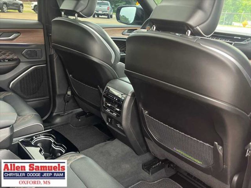 Certified 2024 Jeep Grand Cherokee L Summit w/ High Altitude Package image 1