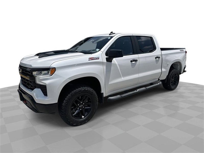 Certified 2022 Chevrolet Silverado 1500 LT Trail Boss w/ LPO, Dark Essentials Package image 1