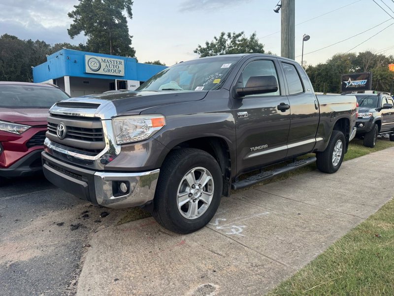 Used 2015 Toyota Tundra SR5 image 1