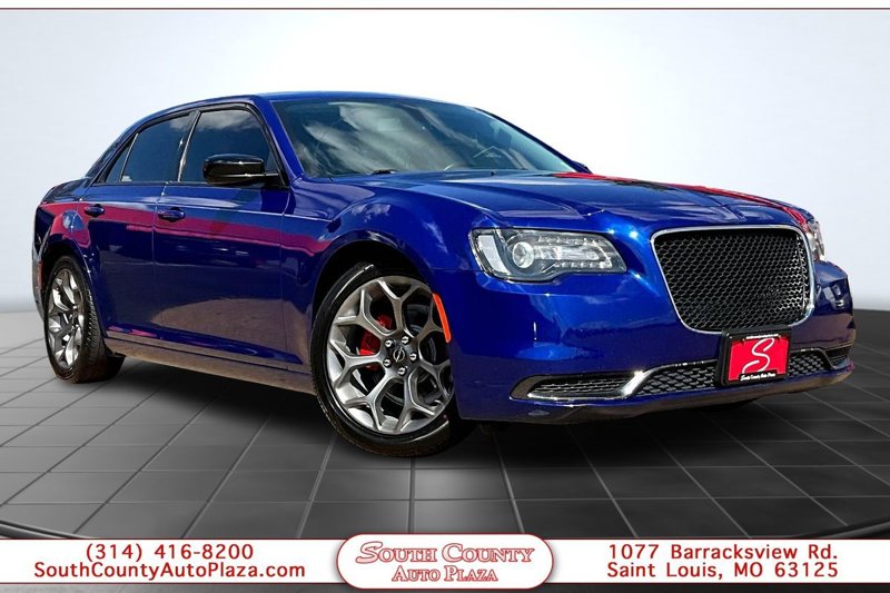 Used 2019 Chrysler 300 Touring w/ Sport Appearance Package image 1