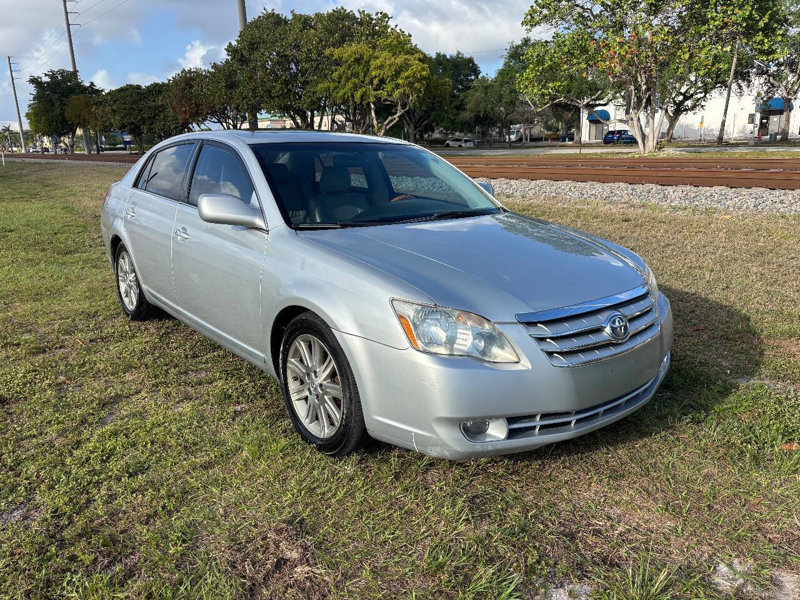 Used 2007 Toyota Avalon XL image 1