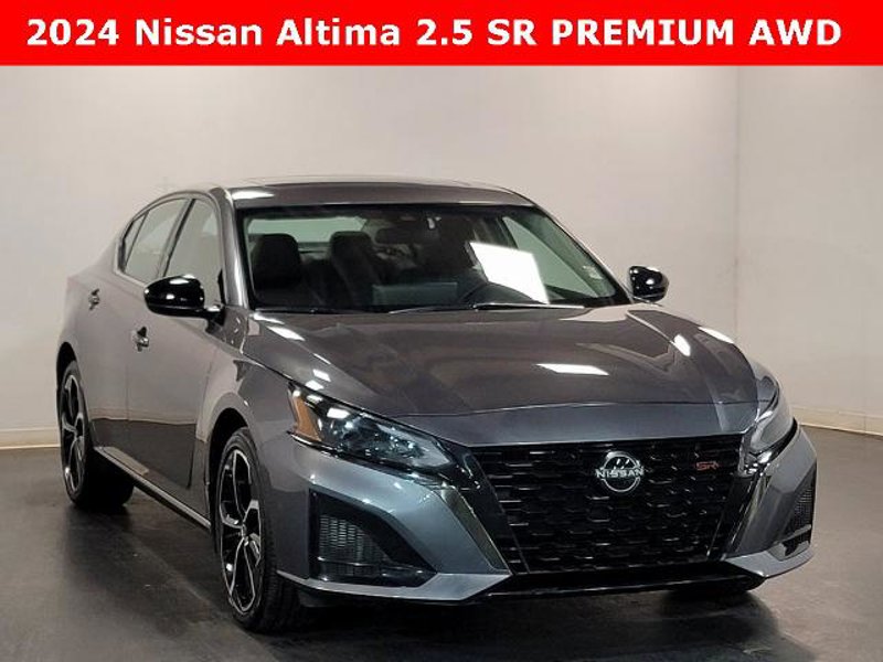 Certified 2024 Nissan Altima 2.5 SR w/ SR Premium Package image 1