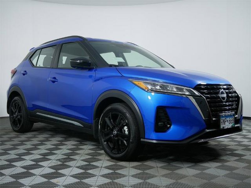Certified 2024 Nissan Kicks SR image 1