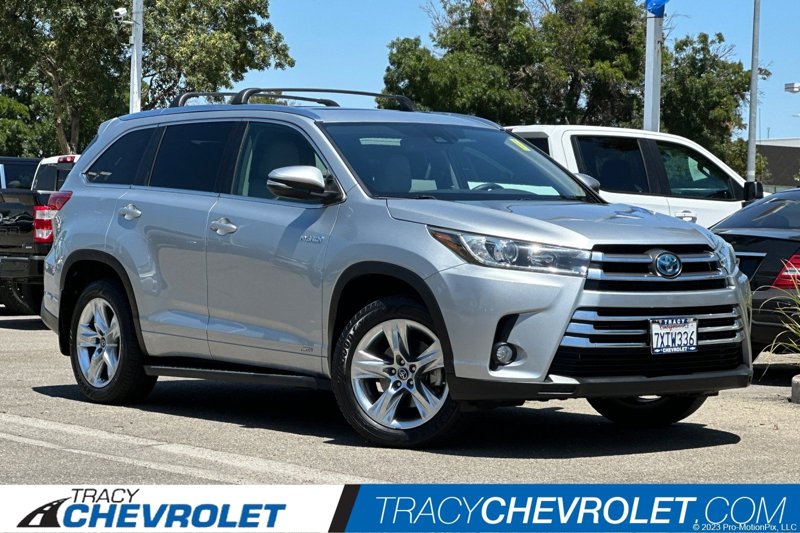 Used 2017 Toyota Highlander Limited image 1