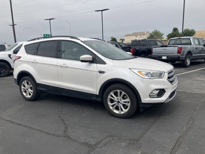 Used 2017 Ford Escape SE w/ Equipment Group 201A image 1