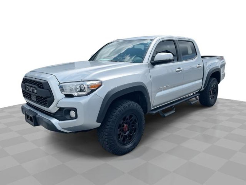 Used 2022 Toyota Tacoma TRD Off-Road image 1