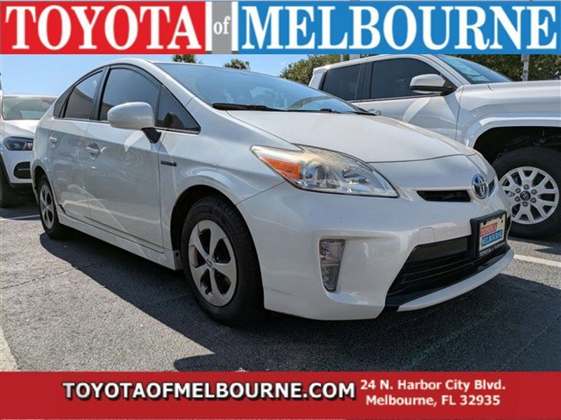 Used 2015 Toyota Prius Four image 1