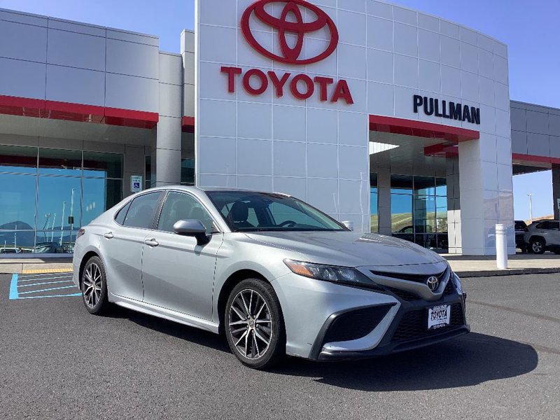 Certified 2021 Toyota Camry SE image 1