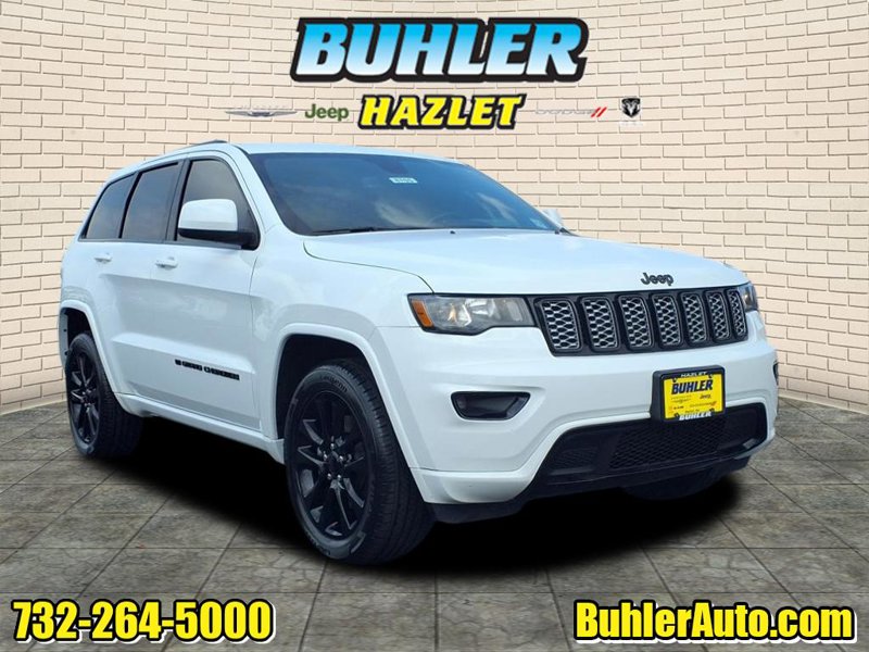 Certified 2022 Jeep Grand Cherokee Laredo X image 1